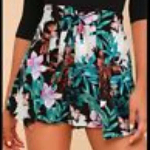 Lulus Waialae Gardens Black Tropical Print Tie-Front Shorts XL - Picture 2 of 5